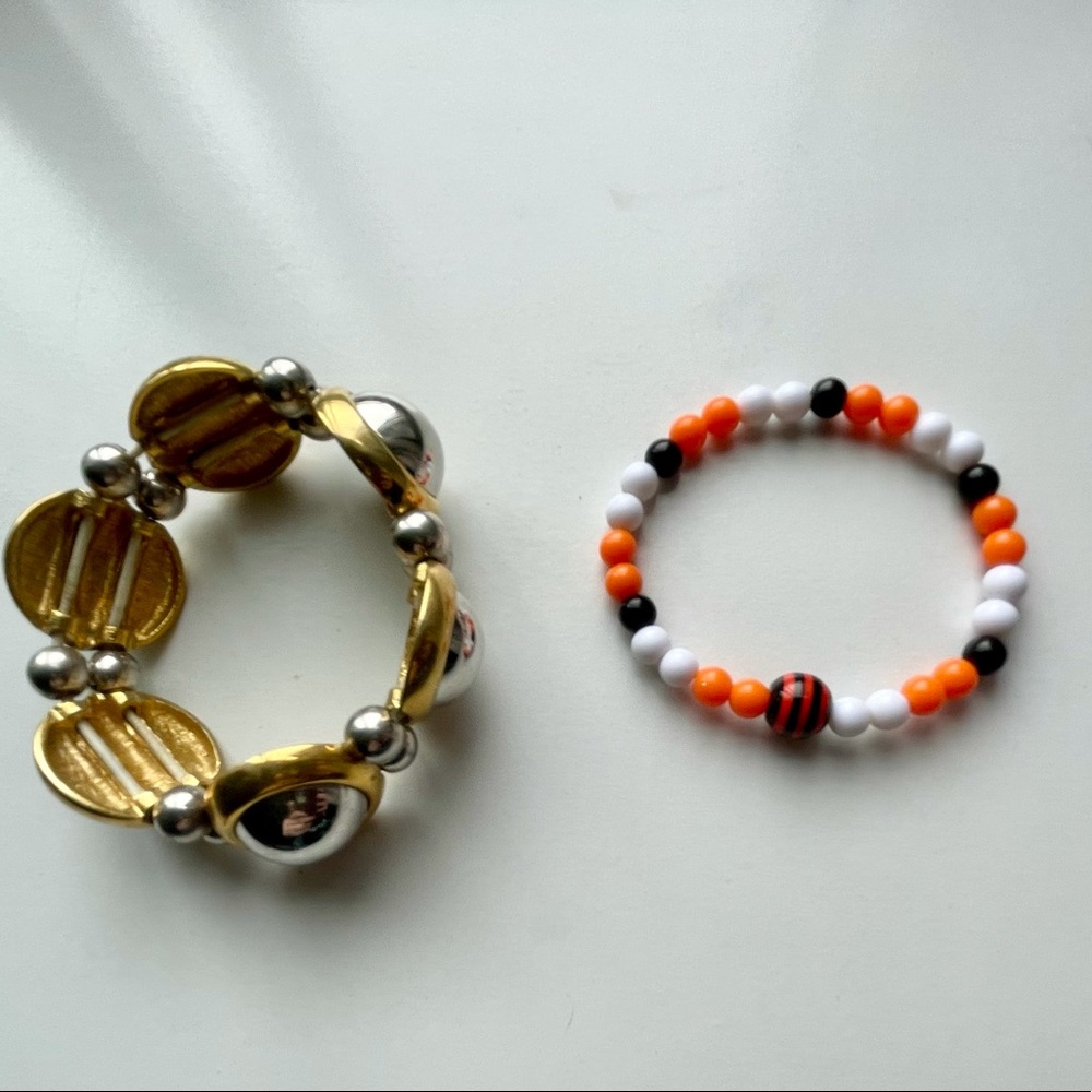 2 Ugly Vintage Elasticized Bracelets